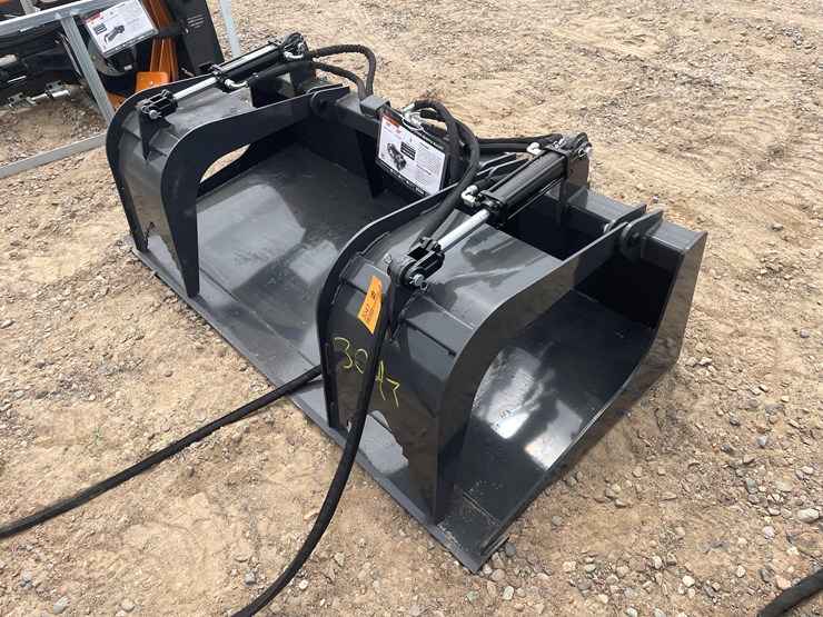 #3047-•-unused-2025-wolverine-skid-steer-grapple-bucket-attachment-image-1