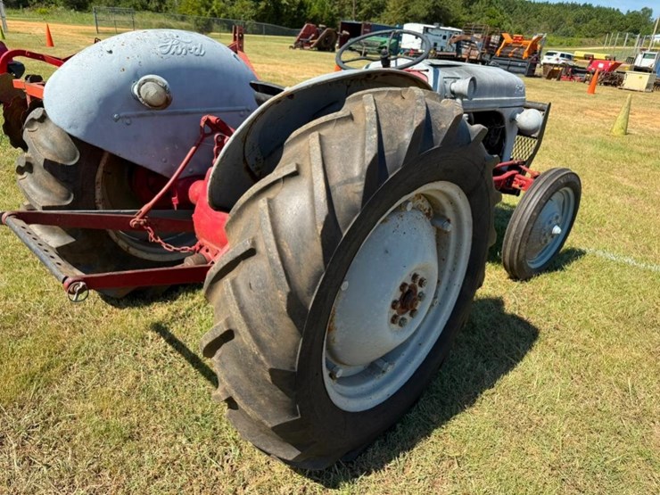 ford-tractor-image-5