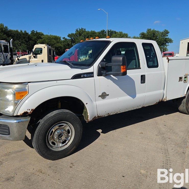 2013 FORD F350 XL