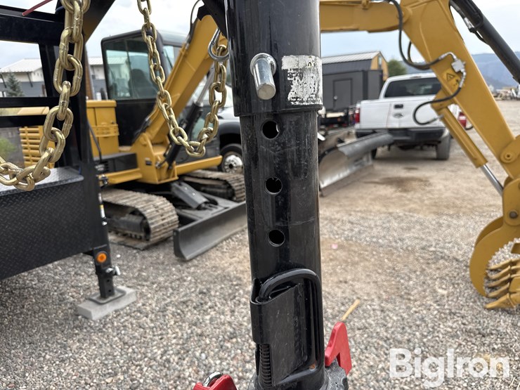 2025-load-trail-24'-tri/a-gooseneck-tilt-deck-flatbed-trailer-image-10