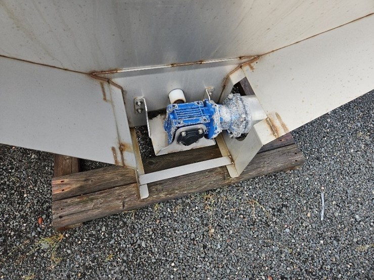swenson-8'-stainless-steel-sand/salt-spreader-image-5