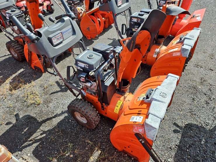husqvarna-st327p-snow-blower-image-2
