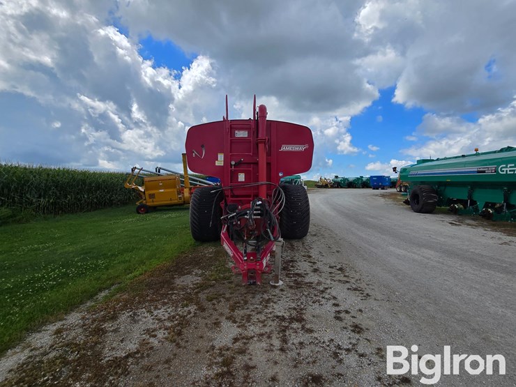 jamesway-maxx-trac-7400-image-2