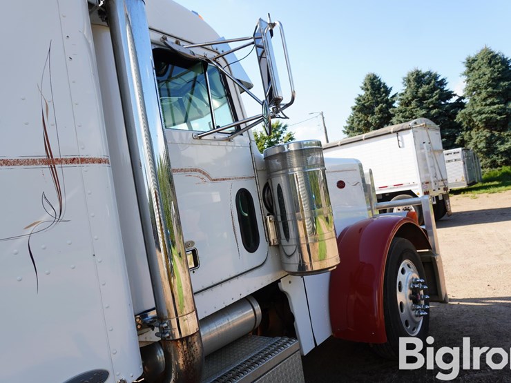 2003-peterbilt-379-image-13