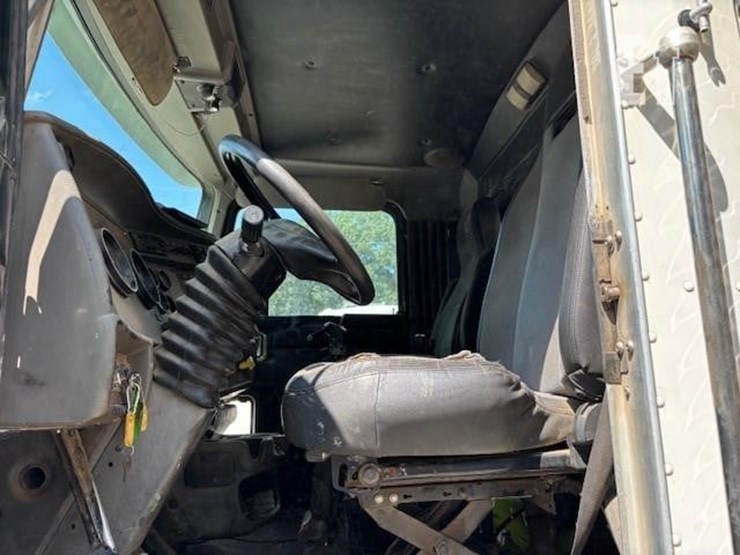 2006-kenworth-t800-image-7