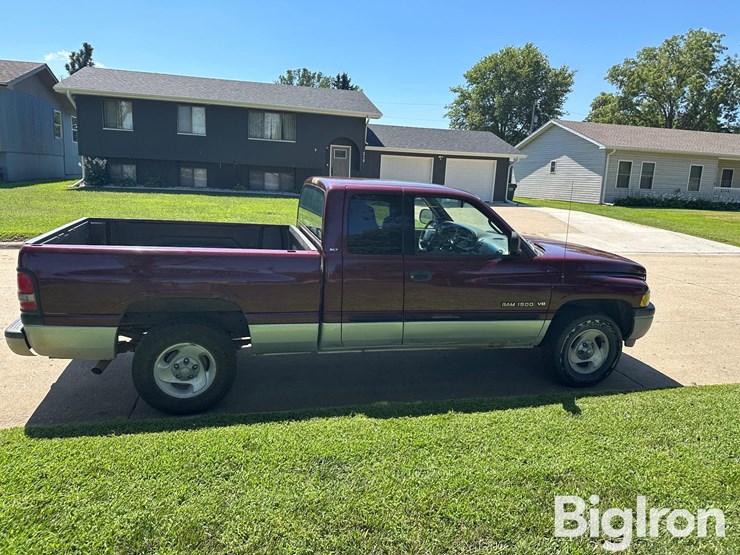 2001-dodge-ram-1500-image-4