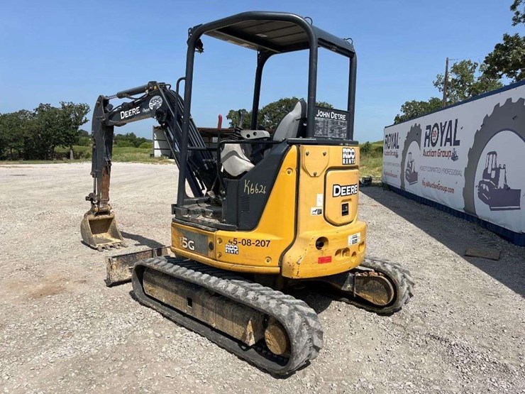 2016-deere-35g-image-2