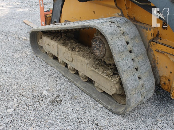 deere-329e-image-5