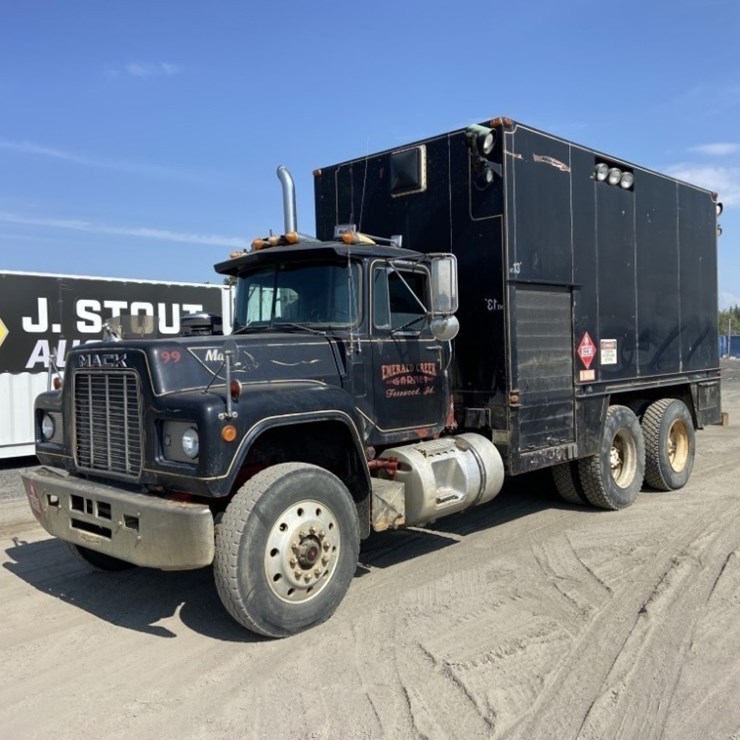 1988 MACK RD686S