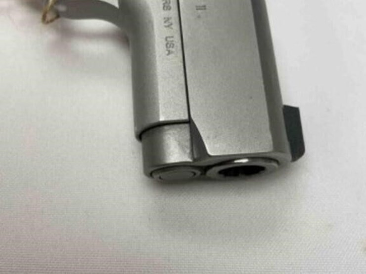 kimber-45-acp-pistol-image-4