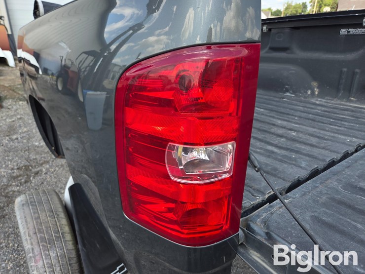 2011-chevrolet-2500hd-image-16