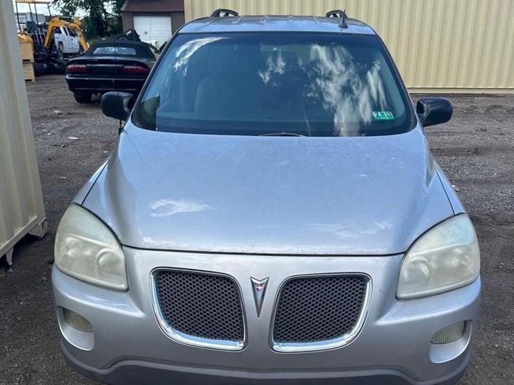 2005-pontiac-montana-image-2