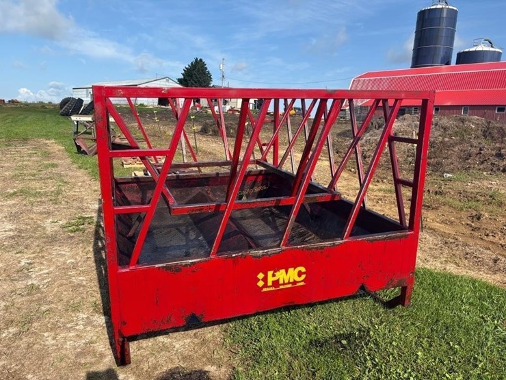 pmc-500-bale-feeder-image-2
