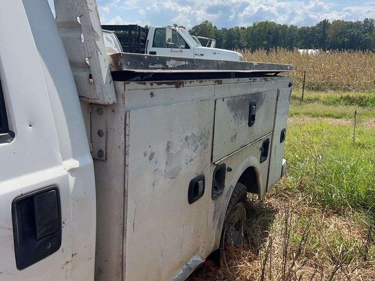 ford-f250-xl-image-12