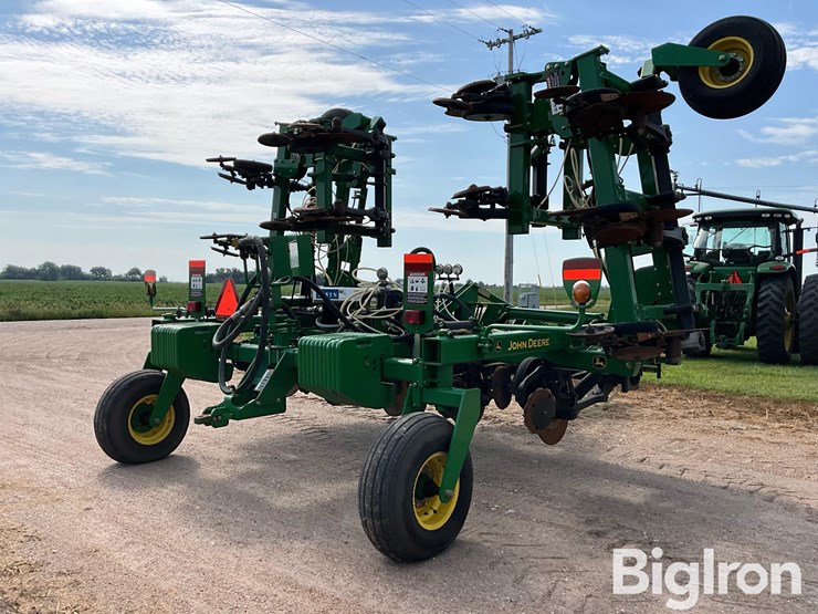 john-deere-15-image-5