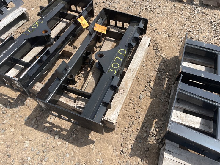 #3070-•-unused-2025-wolverine-pallet-fork-frame-attachment-image-1