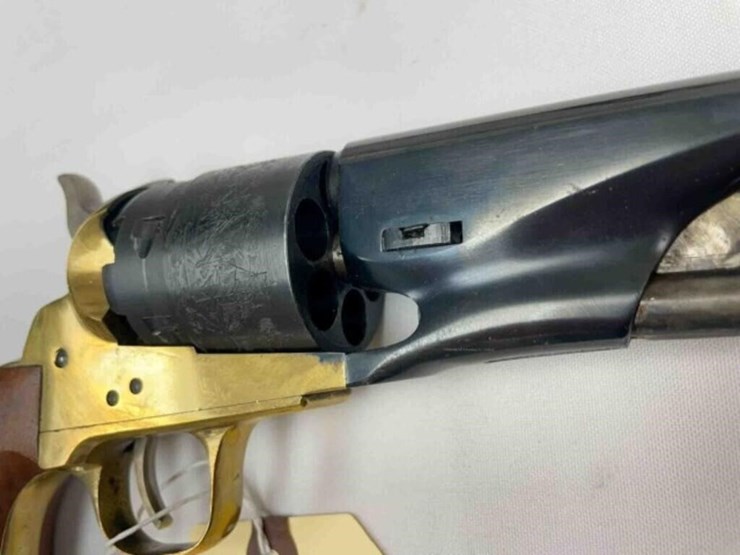 asm-r-black-powder-revolver-image-10