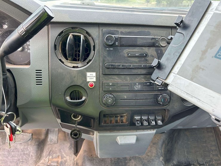 2014-altec-at200a-image-14