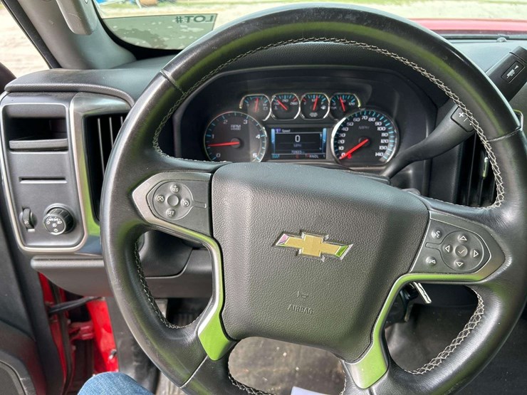2017-chevrolet-silverado-3500hd-image-14