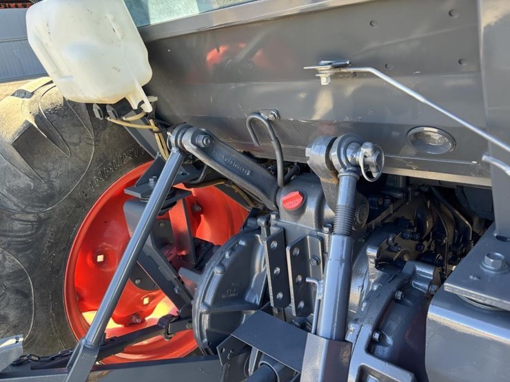 2019-kubota-mx5400-image-31
