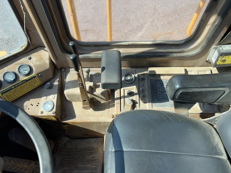 1985-caterpillar-950b-image-22