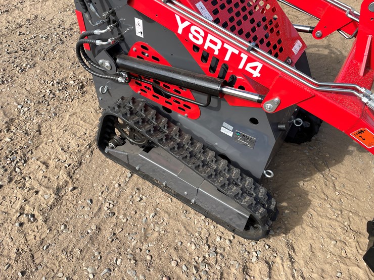 #9470-•-unused-2025-agt-skid-steer-loader-image-13