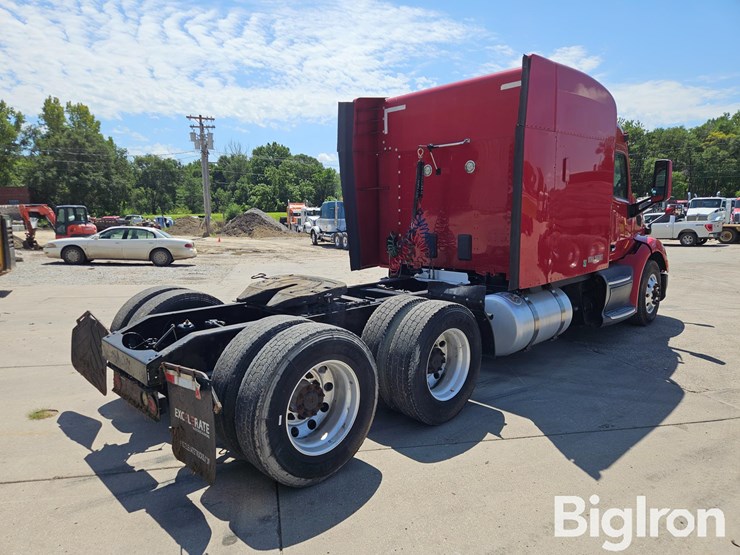 2015-peterbilt-579-image-5
