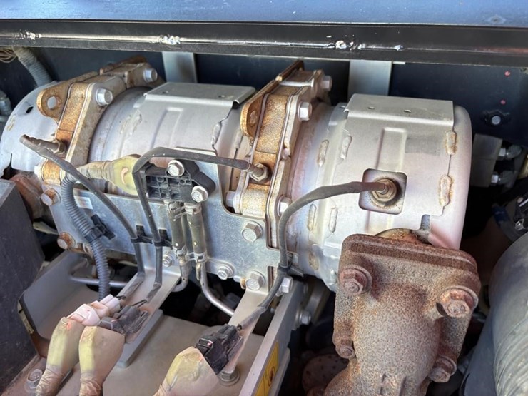 2019-kubota-svl75-2-image-42
