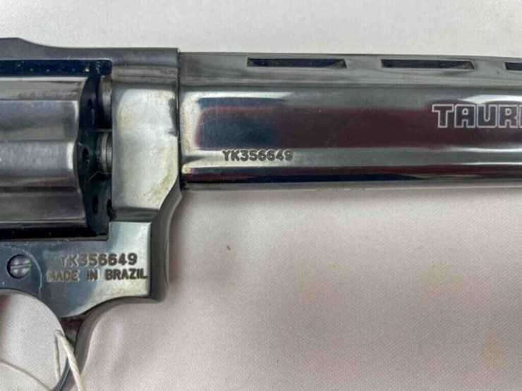 taurus-.17-hmr-revolver-image-10