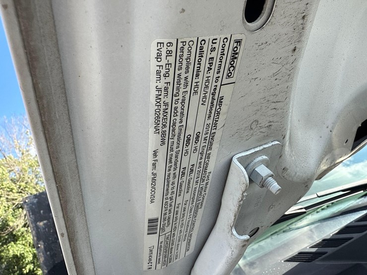 2018-ford-f450-xl-image-10