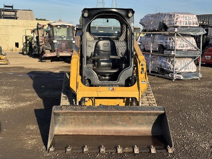2021-caterpillar-249d3-image-6