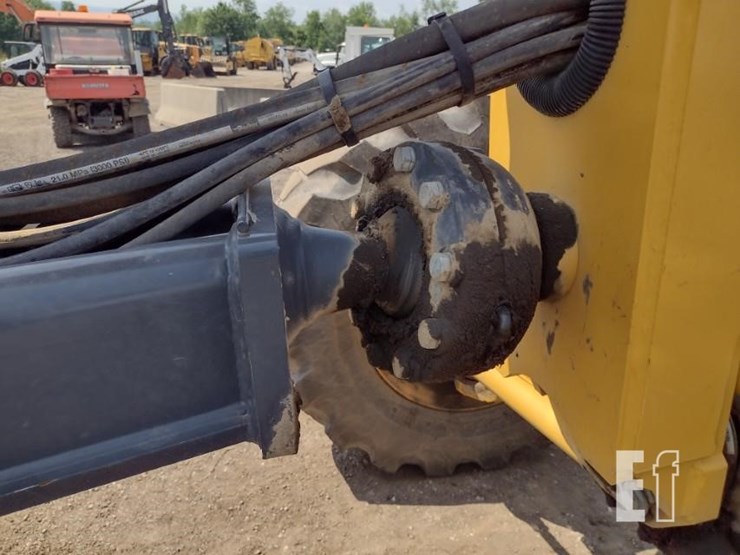 2020-deere-670gp-image-40