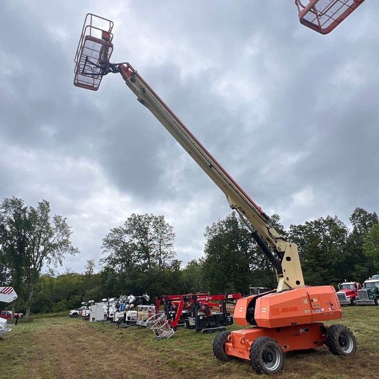 JLG 800S