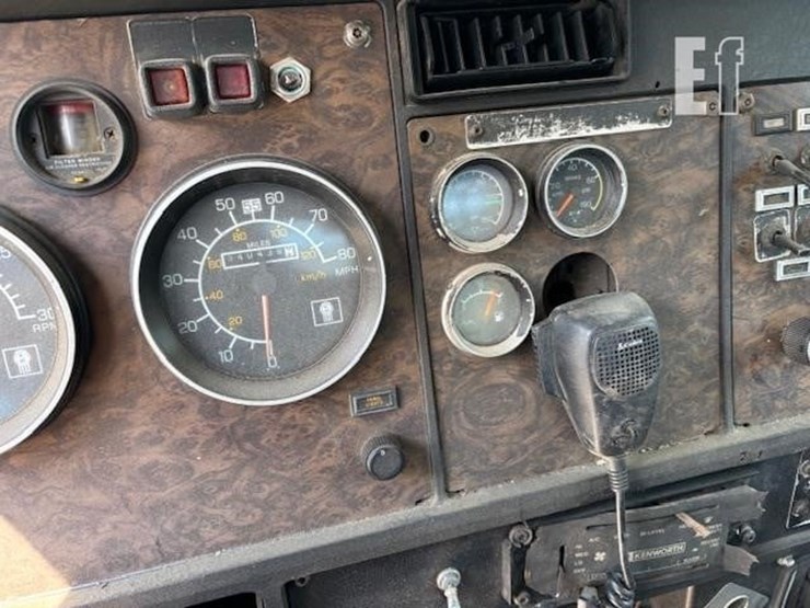 1989-kenworth-t600-image-11
