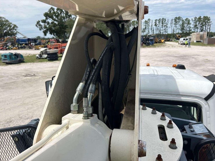 2015-terex-bt2047-image-31