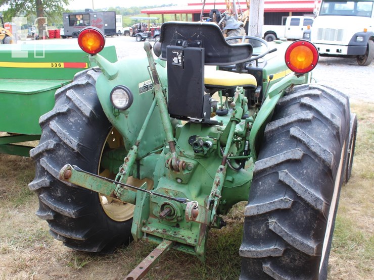 john-deere-820-image-4