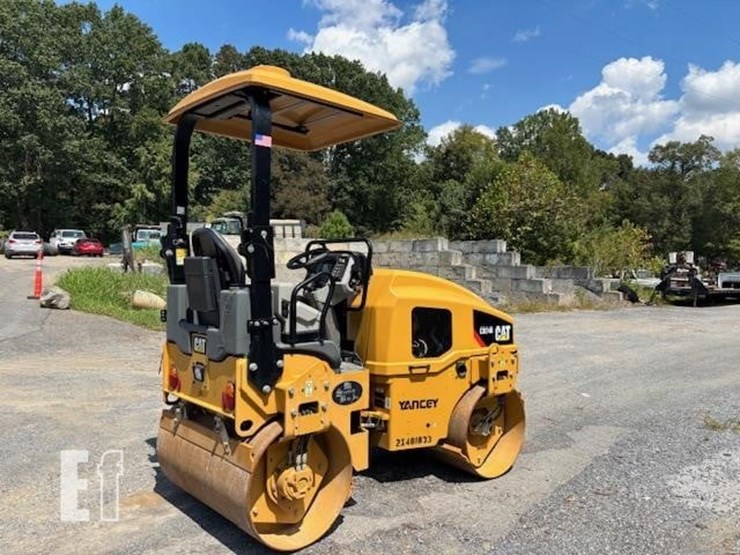 2019-caterpillar-cb24b-image-6