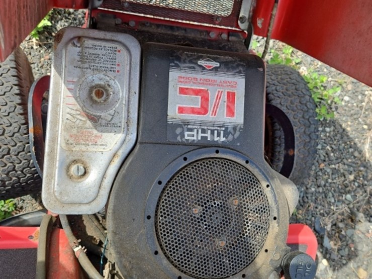 toro-ride-on-garden-tractor-image-5