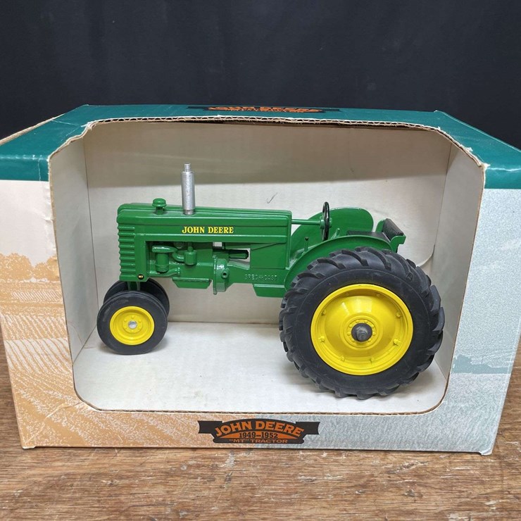JOHN DEERE MT