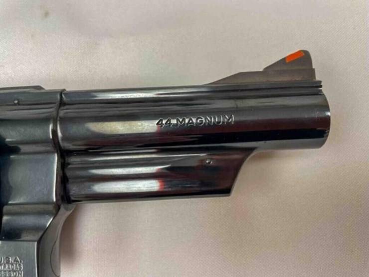 smith-&-wesson-44-mag-revolver-image-9