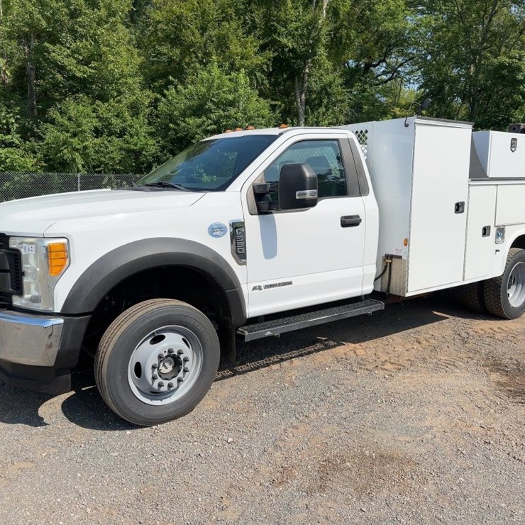 2017 FORD F550 XL