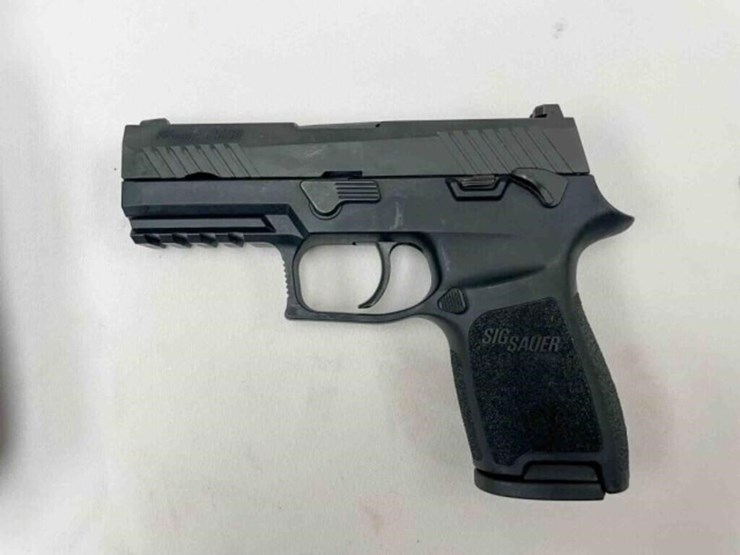 sig-sauer-9mm-pistol-image-13