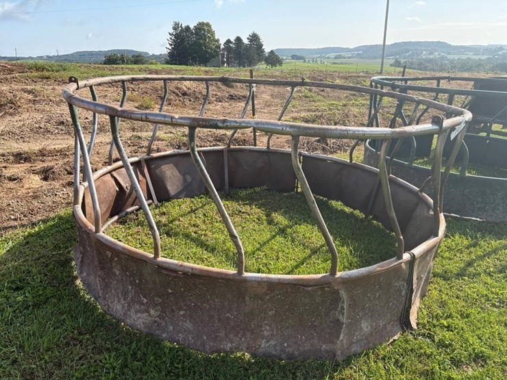 round-bale-feeder-image-2