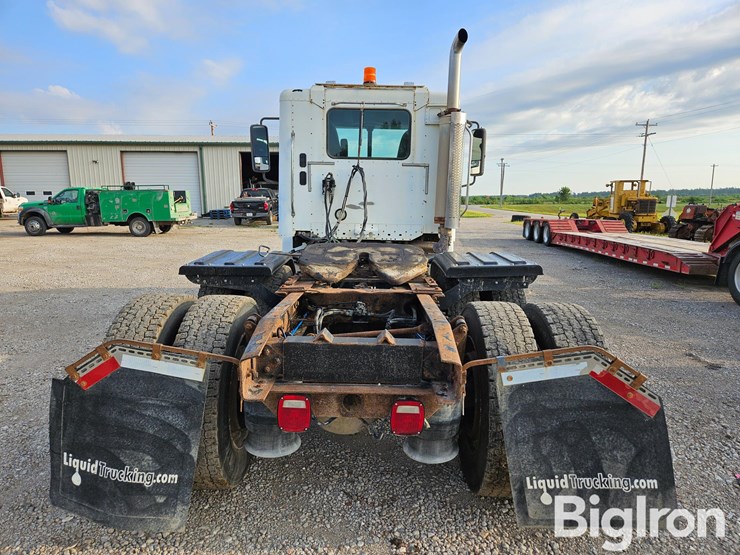 2003-freightliner-columbia-120-image-6