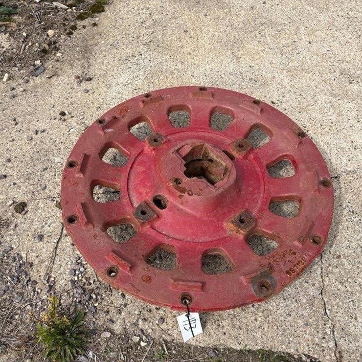 Center Wheel Casting IH Tractor
