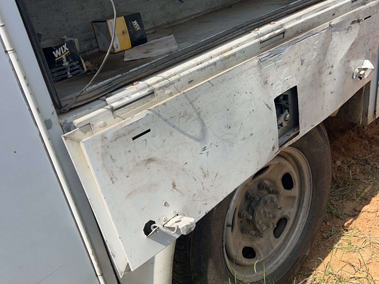 ford-f250-xl-image-17