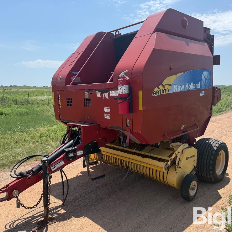 2014 NEW HOLLAND BR7070