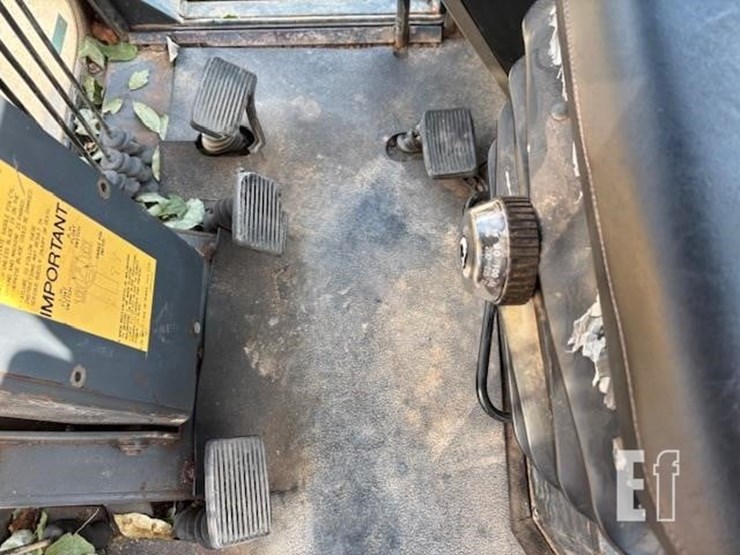 1998-komatsu-gd530a-2cy-image-16