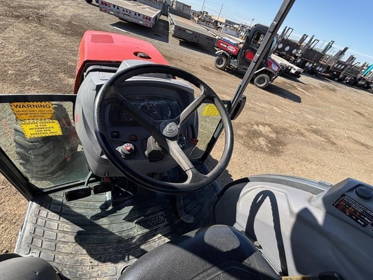 2019-kubota-mx5400-image-17