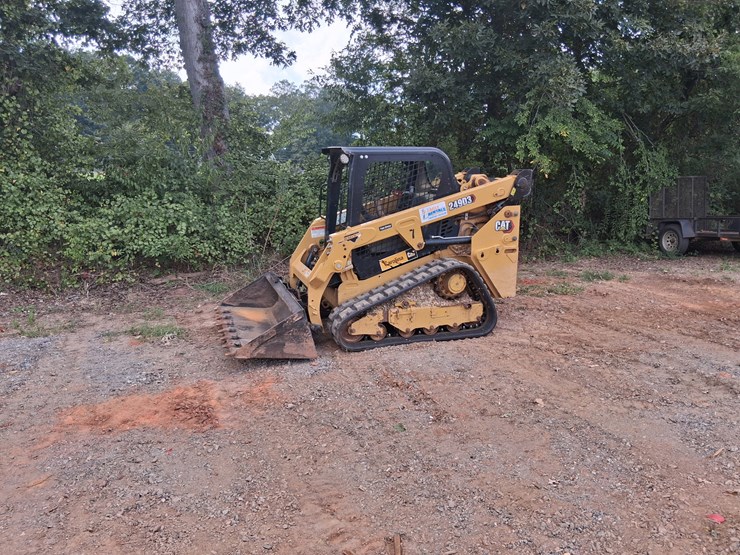 caterpillar-249d3-image-1